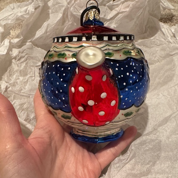 Polonaise Mary Engelbreit Tea Cup Glass Christmas Ornament - Picture 6 of 6